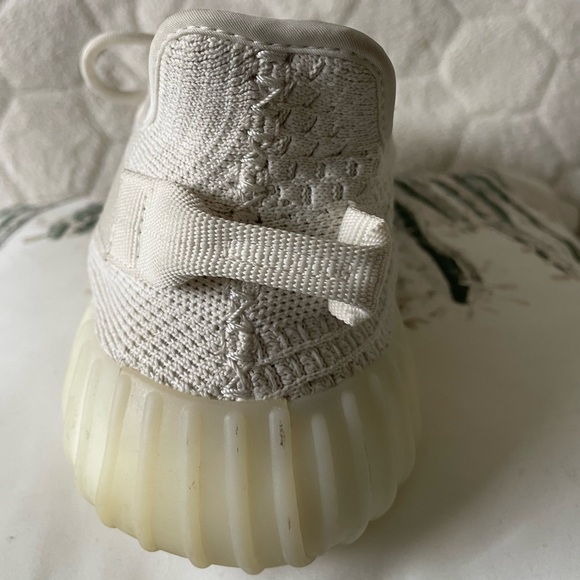 Yeezy Boost 350 V2 Bone - Picture 5 of 11